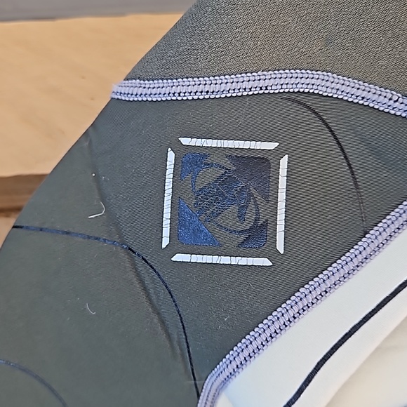 Bodyglove - Picture 4 of 14